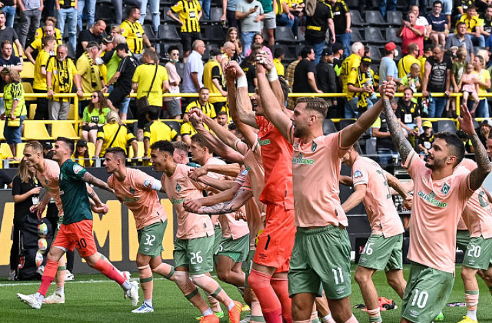 关于日本羽毛球队绝地反击英格兰羽毛球队，安赛龙统治全场的信息