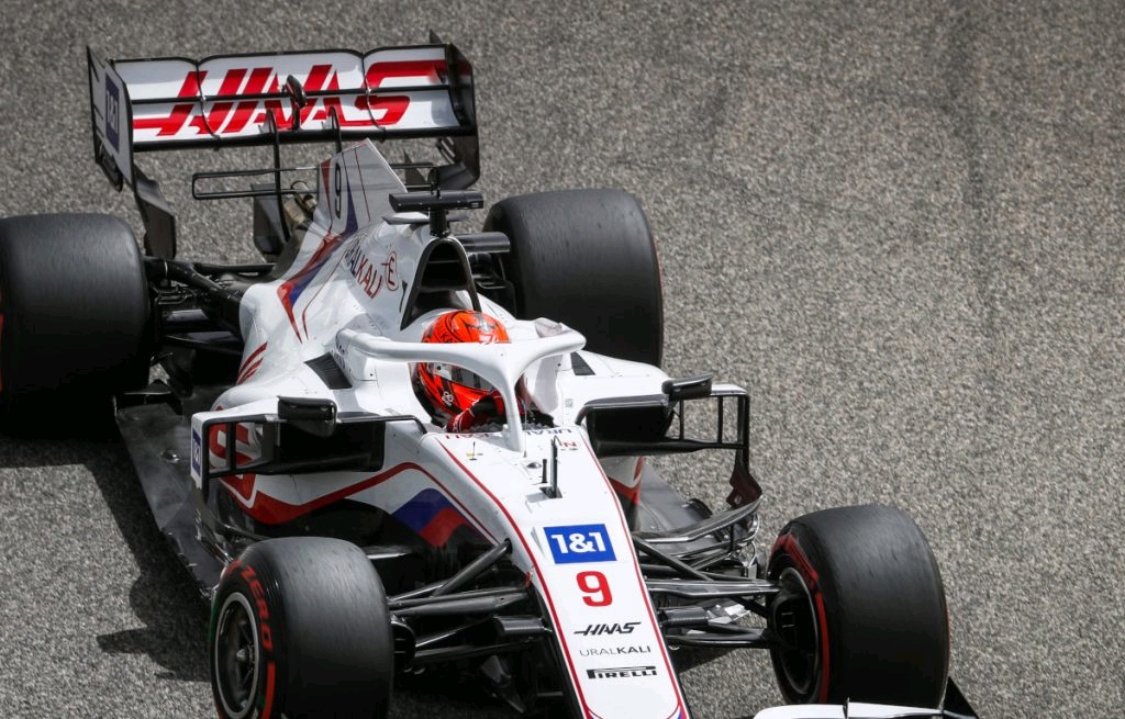 梅赛德斯逆转哈斯车队，诺里斯扛起全队的简单介绍