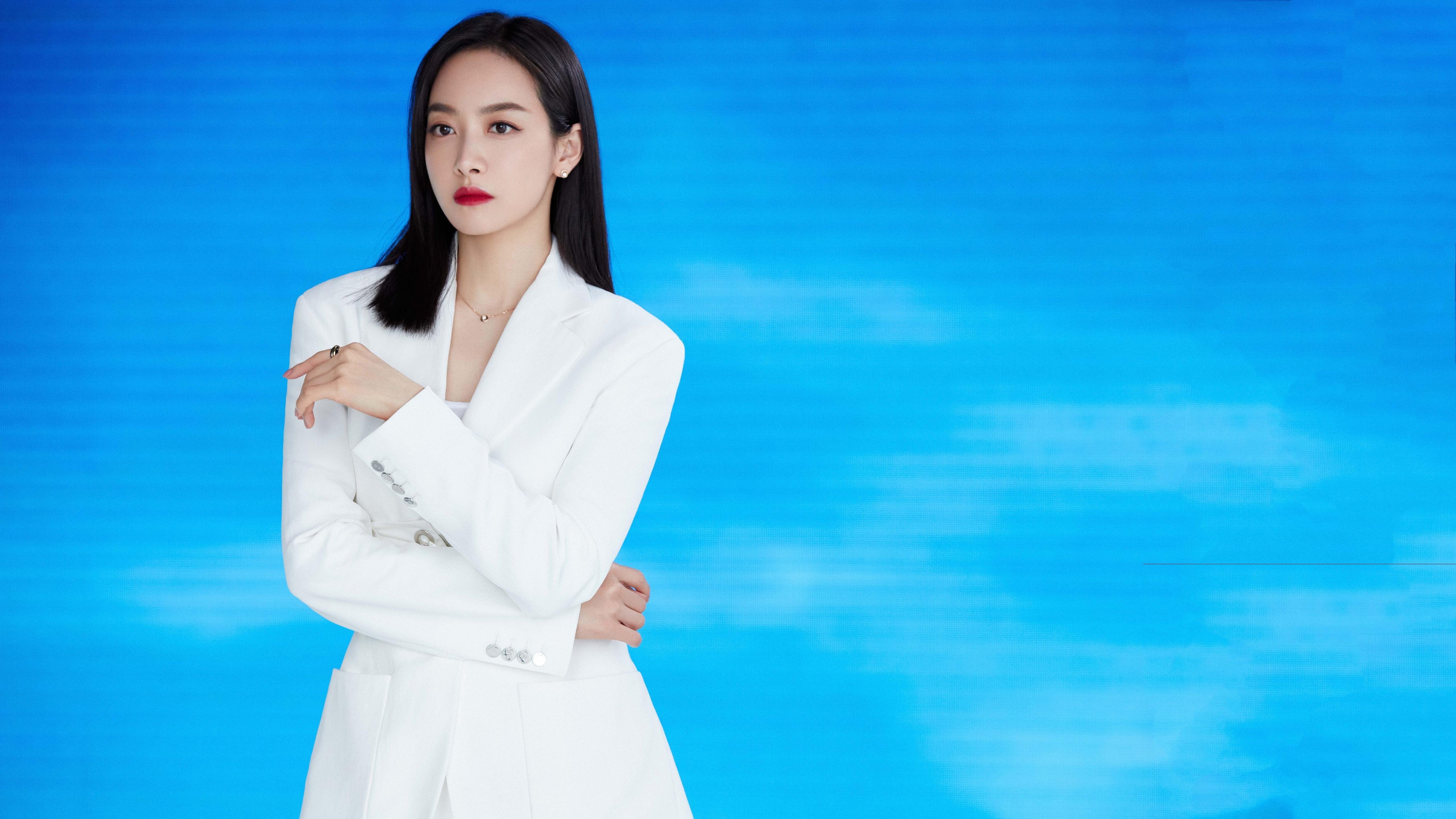 世俱杯决赛-蒂亚戈节奏魔法冰岛铁蹄踏希腊—足球战术的双重奏