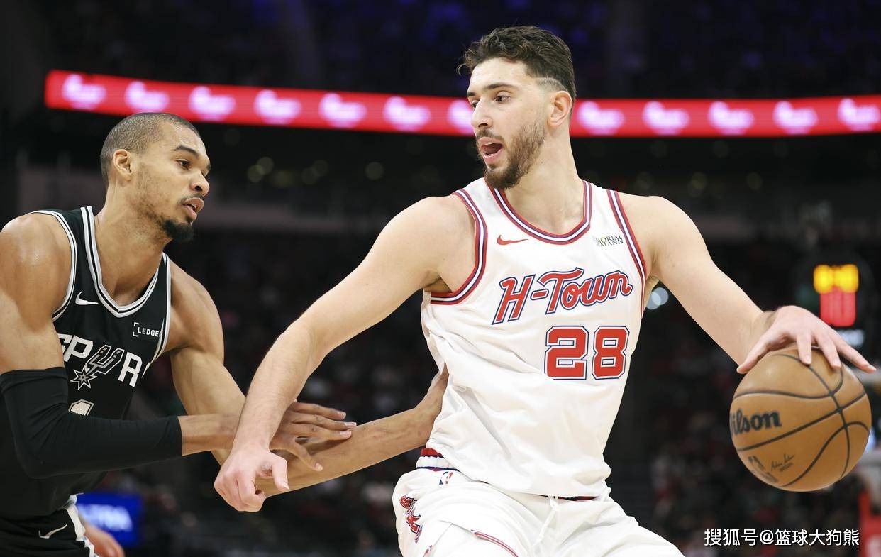 世俱杯决赛-火箭末节带走猛龙，拉文成为关键先生