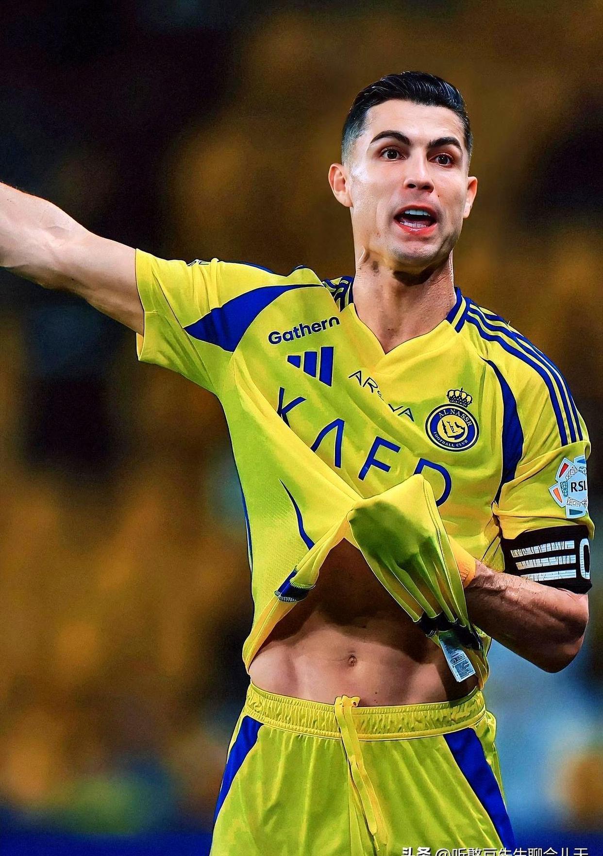 世俱杯-英超争冠之夜，奥亚尔萨瓦尔展现巨星价值