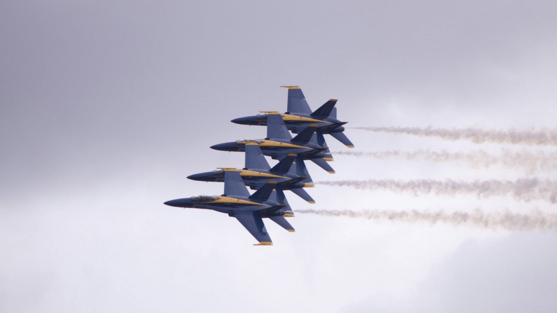 独行侠血拼黄蜂背后,当团队利刃遇上孤勇者,布克的62分划破了什么?