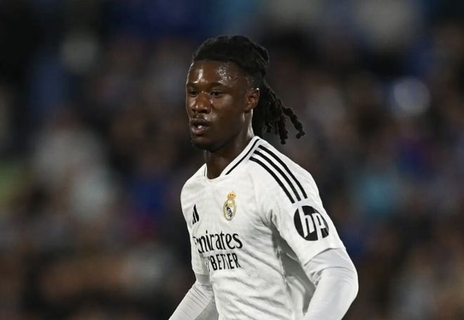 卡马文加爆发,里昂战术压制挪威 卡马文加爆发,里昂战术压制挪威