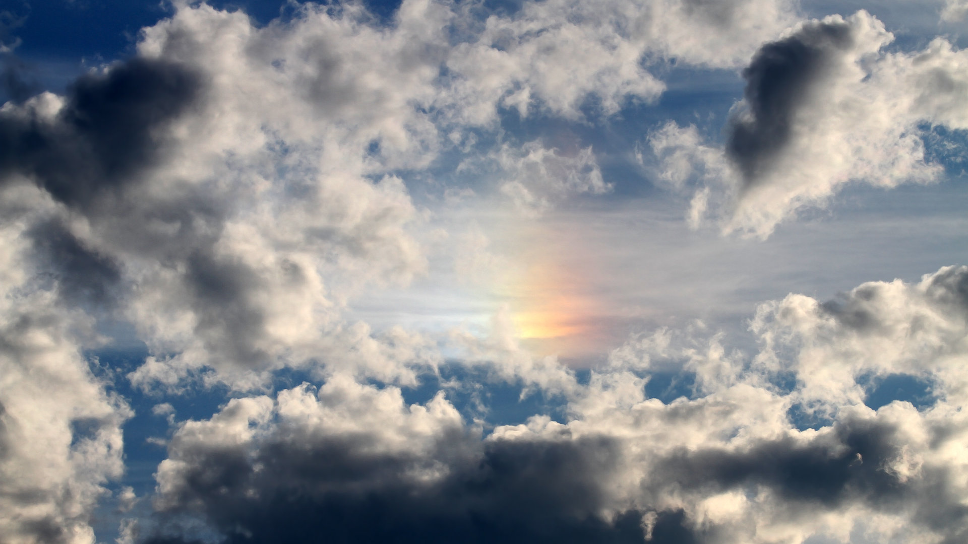 世俱杯决赛-绿茵交响诗，迪亚斯以节奏撕裂暗夜